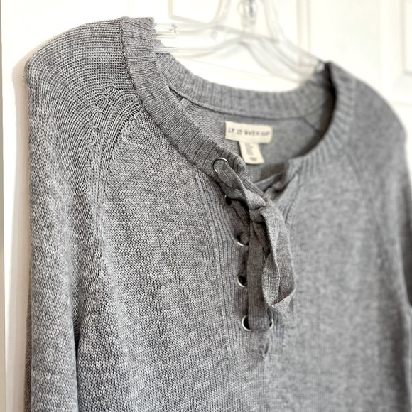 If It Were Me Anthropologie Gray Lace Up Collar Bell Sleeve Long Sweater Medium - Picture 9 of 16